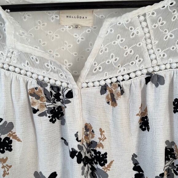 Melloday White Floral Pattern Eyelet Boho Peasant Long Sleeve Spilt Vneck Blouse - Picture 5 of 8